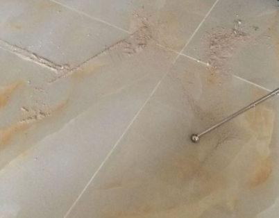 长沙瓷砖空鼓维修公司分享粘合剂选择不当在瓷砖铺贴过程中可能导致以下问题