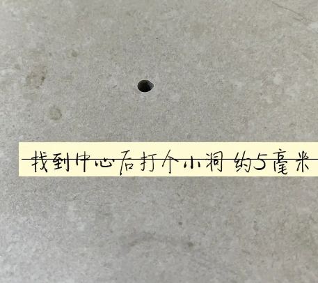 长沙瓷砖空鼓维修公司专业解答在瓷砖铺贴过程中，如果砂料搅拌不均匀，将会带来以下问题